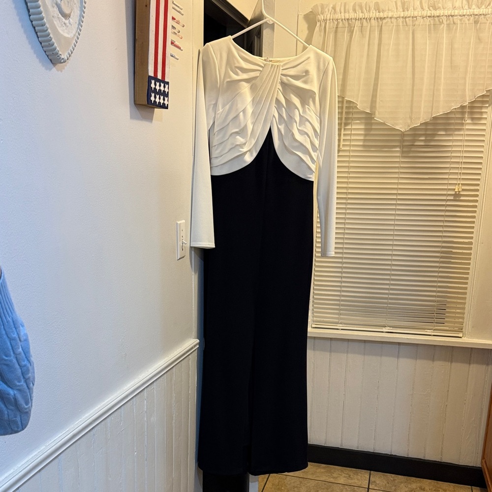 Tadashi Shoji Classic White and Black Womens Asymmetrical Dress